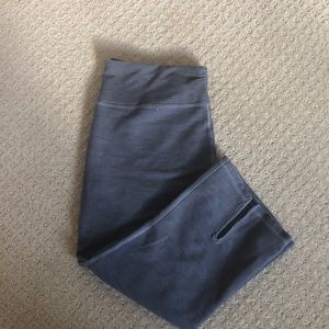 Lululemon capris 10